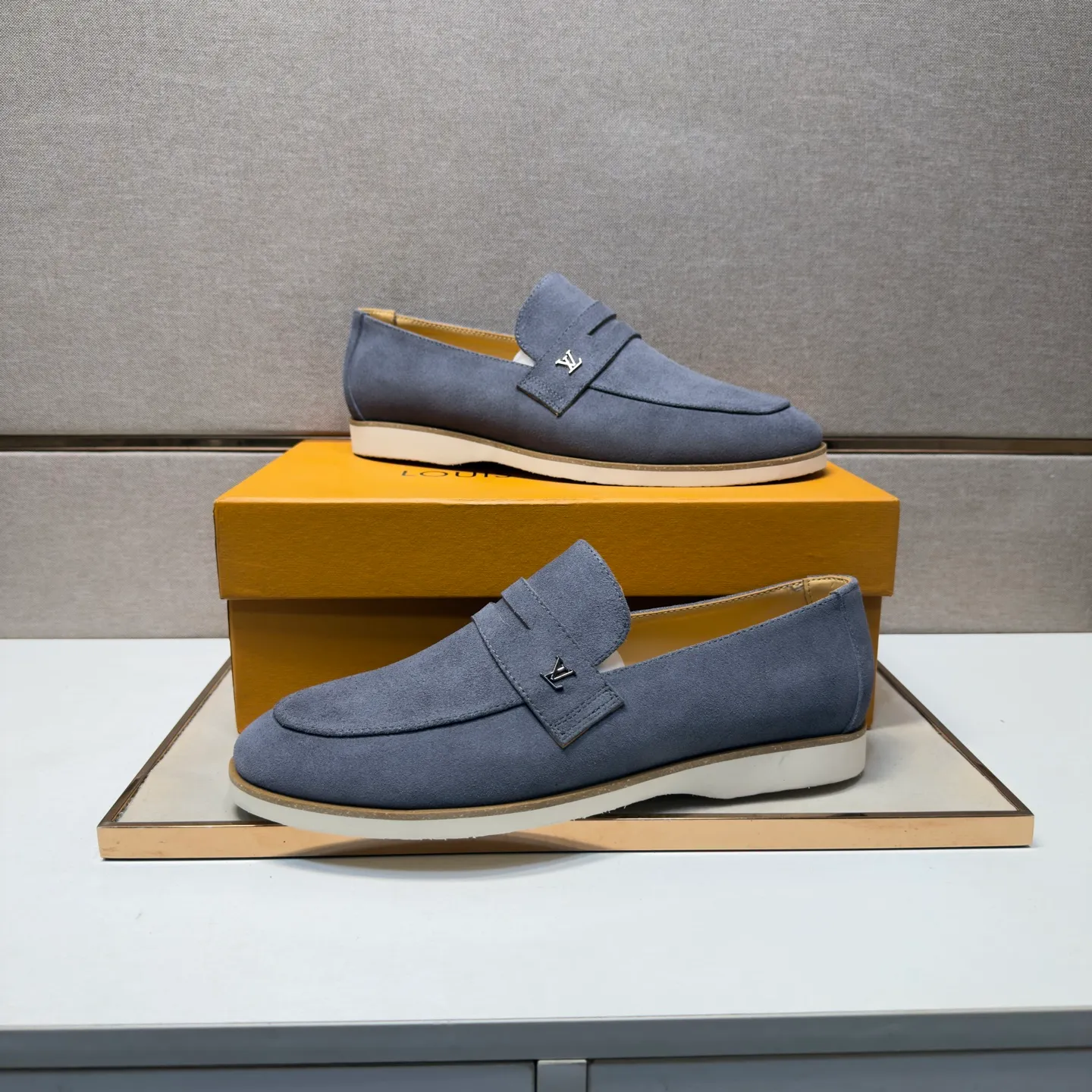 Men's men's shoes 💰pp442 [LV～] Men's casual shoes 2026z cabinet sales simultaneously 🔶Size: 38-44 #️⃣ 🔷4 colors🔜The upper is made of cowhide stitching ➕Cowhide lining, comfortable and breathable, sole: original comfortable and wear-resistant outsole, ⚠️real thing📱photographed🎬real thing is better📢📢📢
